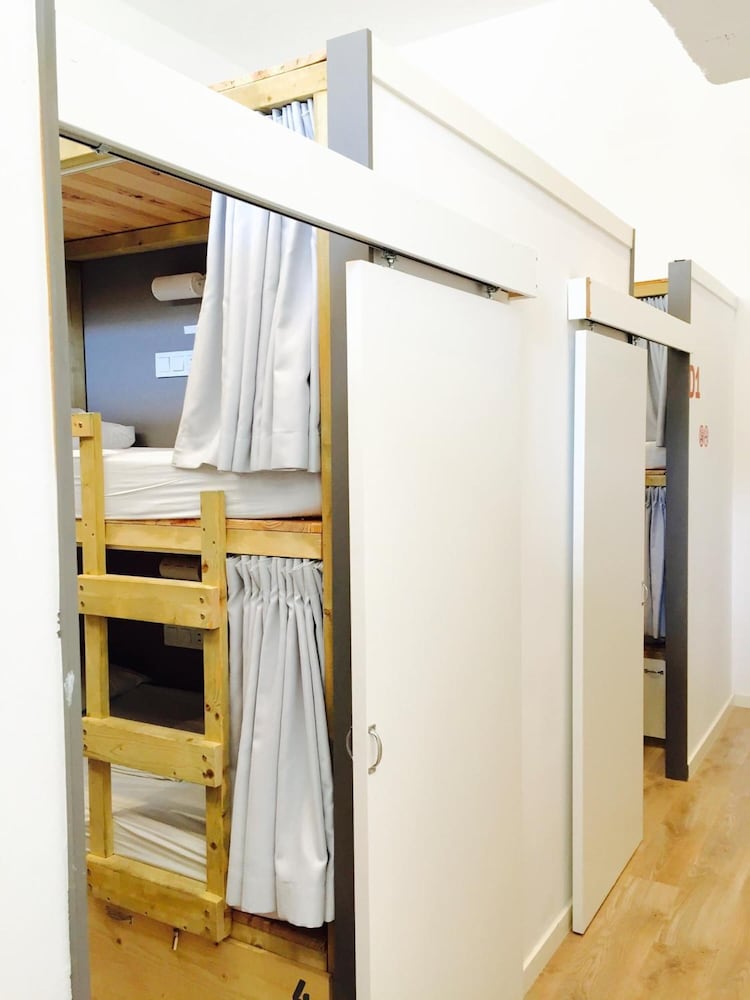 Basic Shared Dormitory, Mixed Dorm (4 beds in a room with 4 beds) photo 3