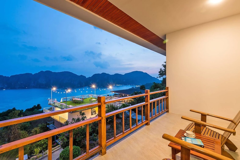 Deluxe Ocean Room, Panorama View - Photo 6