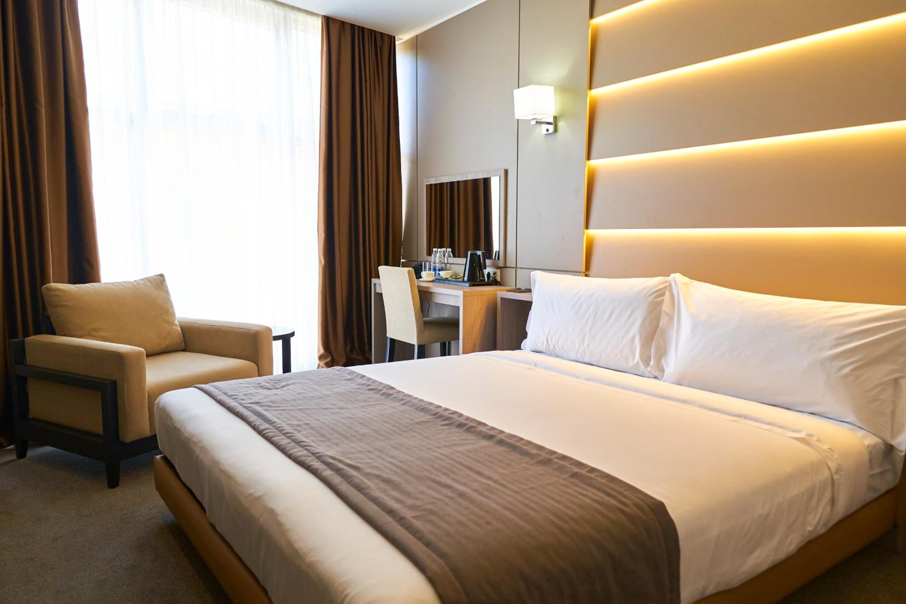 Superior King Room photo 2