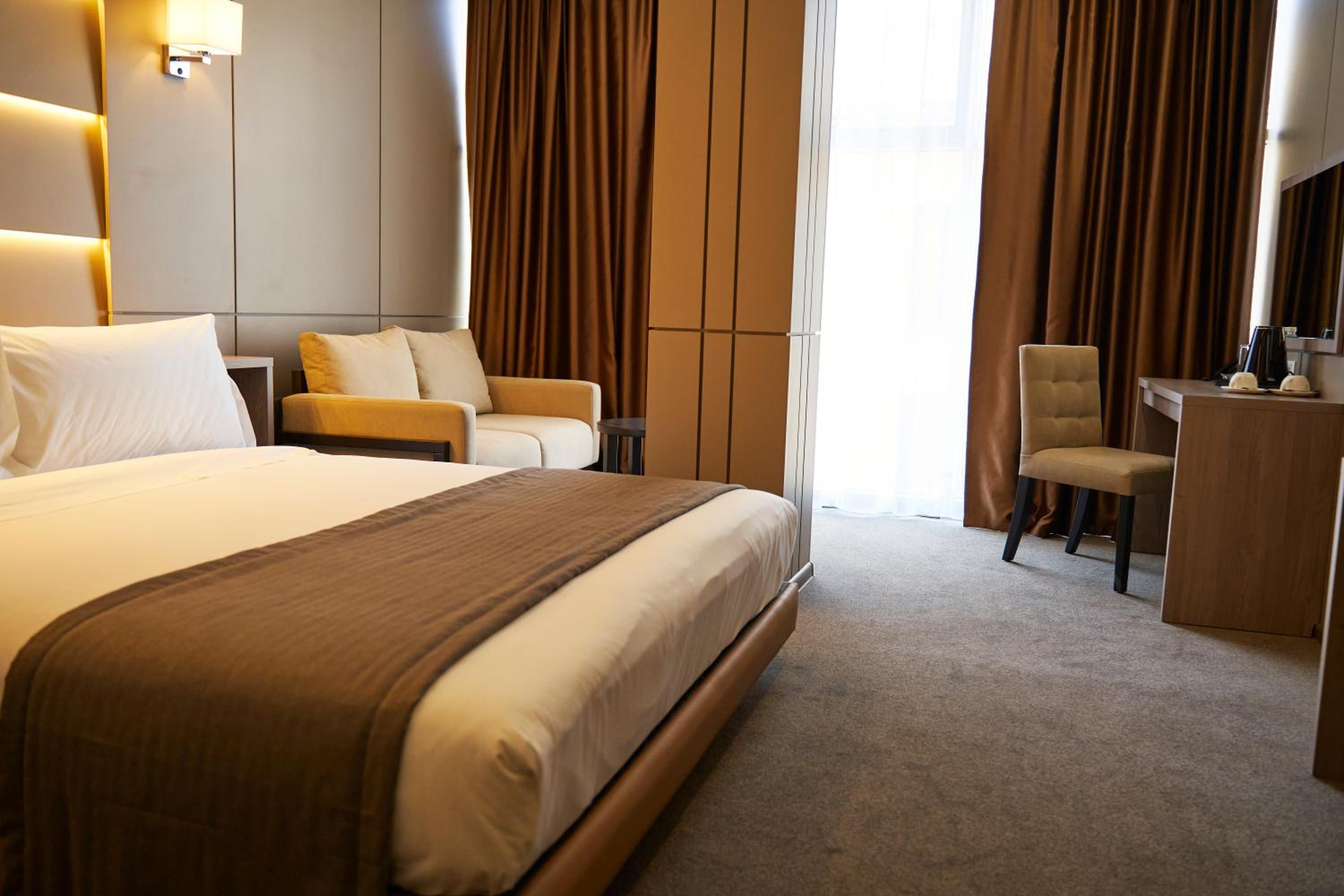 Superior King Room photo 1