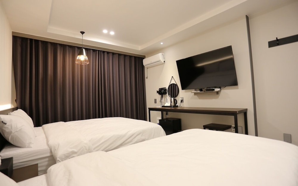Twin Room, Ocean View - Photo 6
