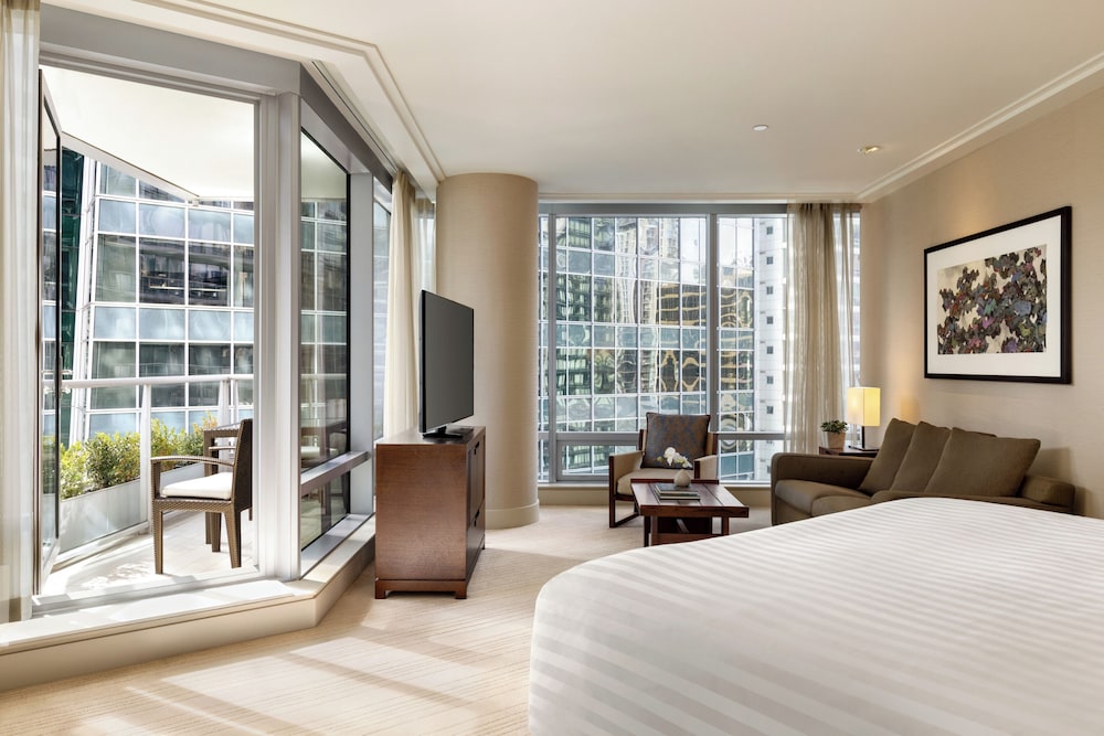 Executive Room, 1 King Bed, Balcony