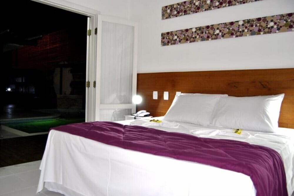 Standard Suite, 1 Queen Bed, Non Smoking photo 3