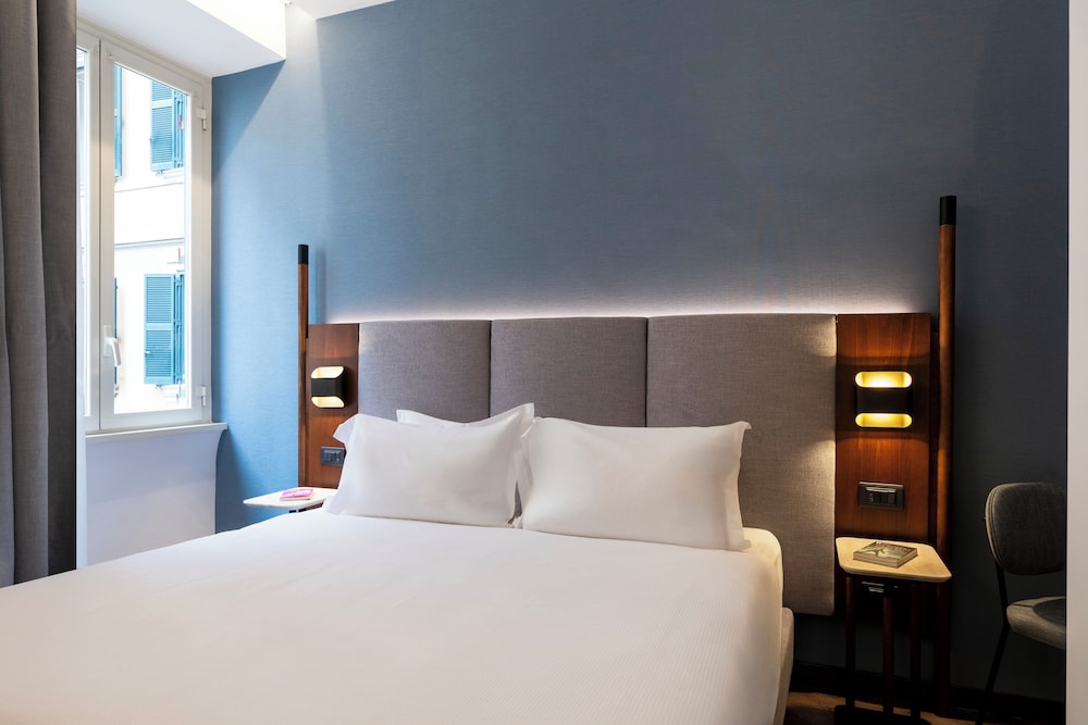 Luxury Suite photo 1