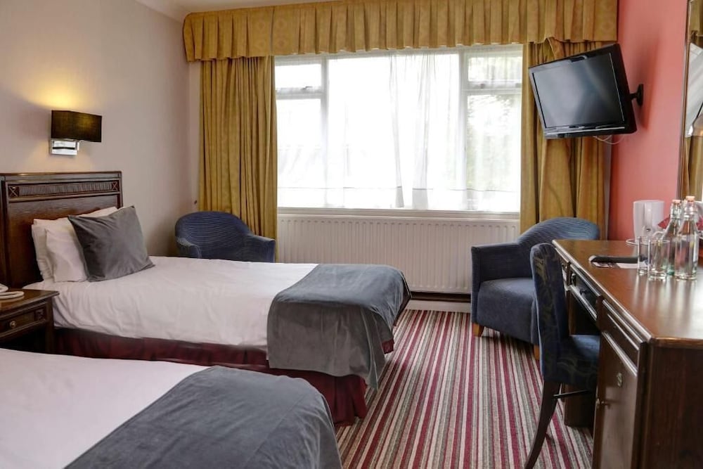 Classic Twin Room, Ensuite, Garden View photo 2
