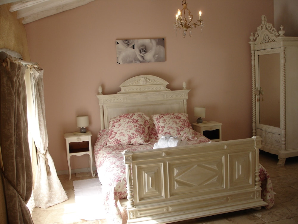 House (Whole site) photo 1