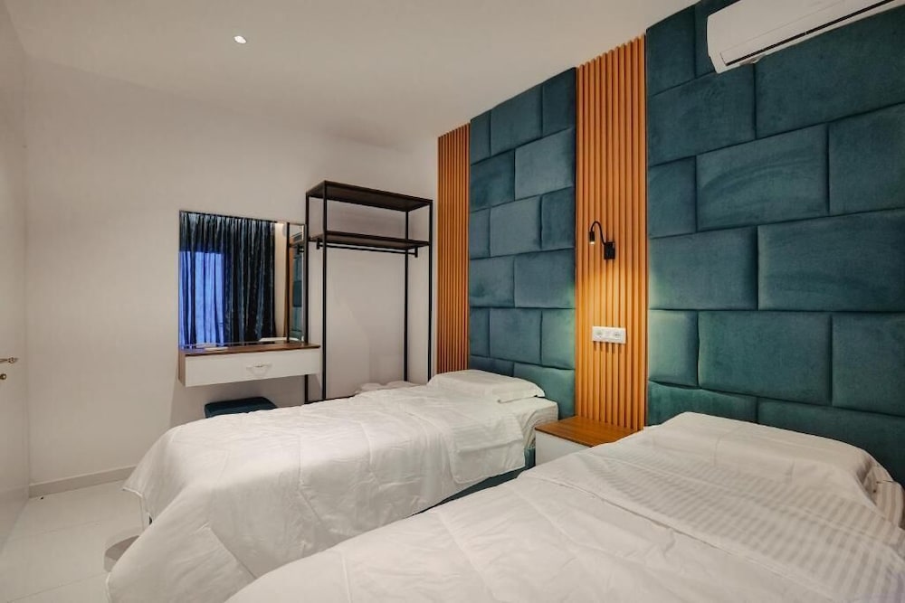 Family Room, Terrace