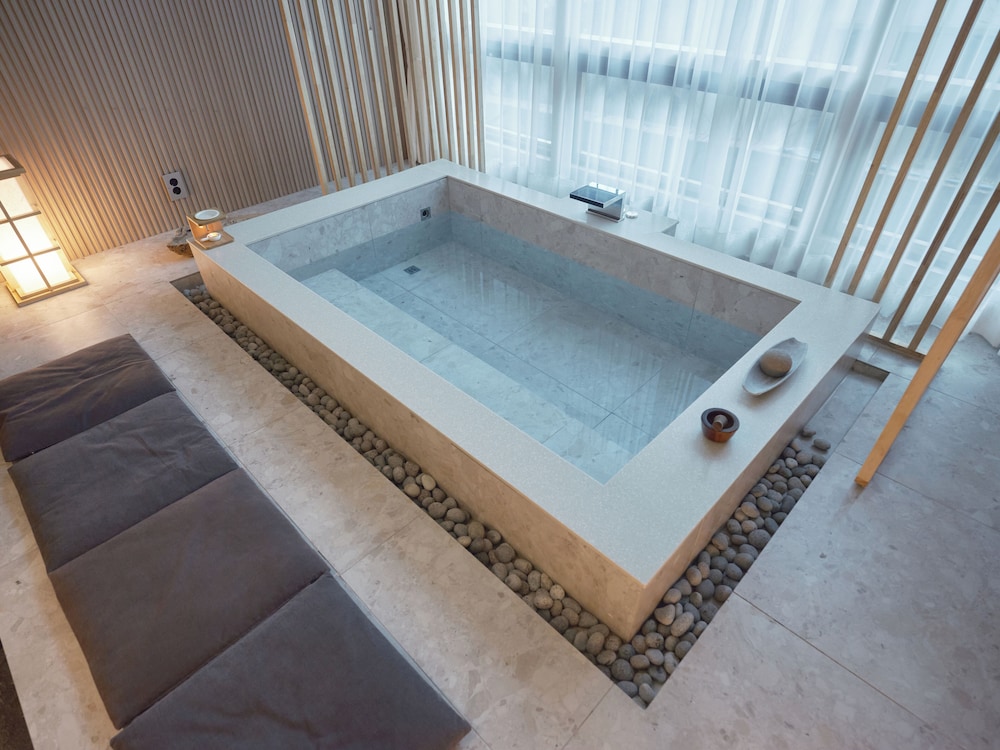 Annex Private Spa Suite - Photo 2