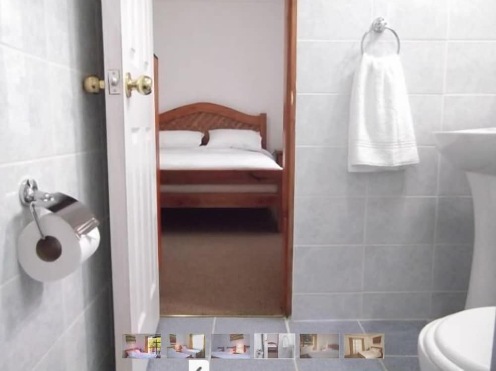 Standard Double Room, 1 Double Bed, Private Bathroom photo 3