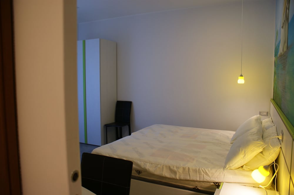 Classic Double Room, Balcony, City View (Ischia)