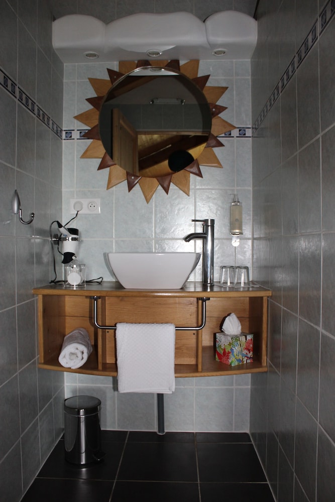 Classic Triple Room - Photo 5