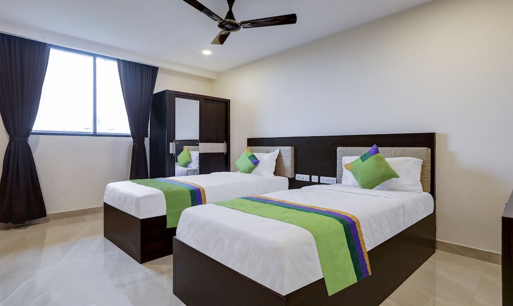 Standard Double or Twin Room - Photo 11