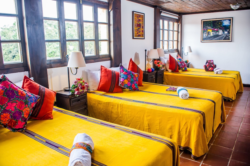 Comfort Triple Room, Private Bathroom, Courtyard Area photo 1