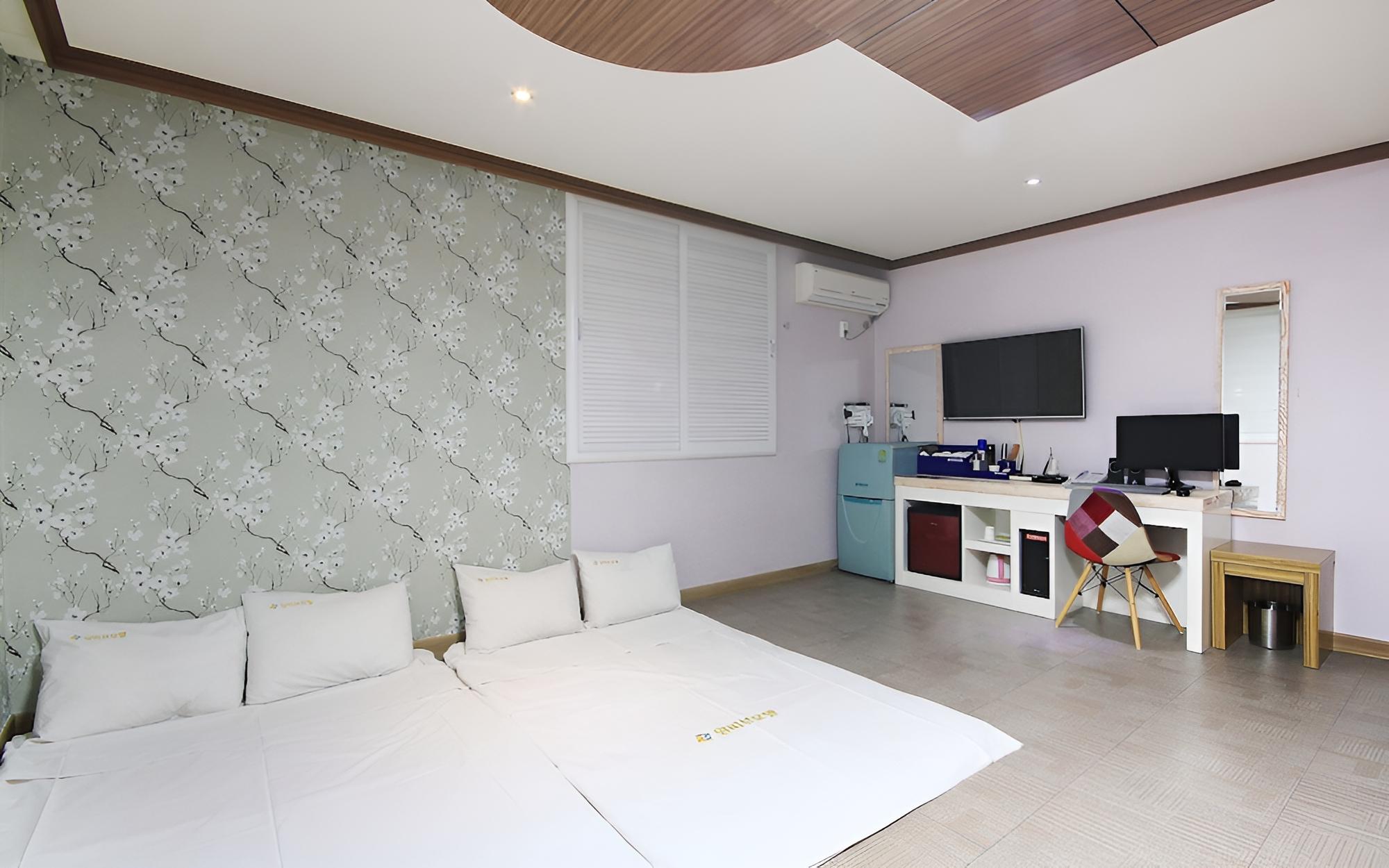Room (Special Korean Room - Air Purifier (N) photo 1