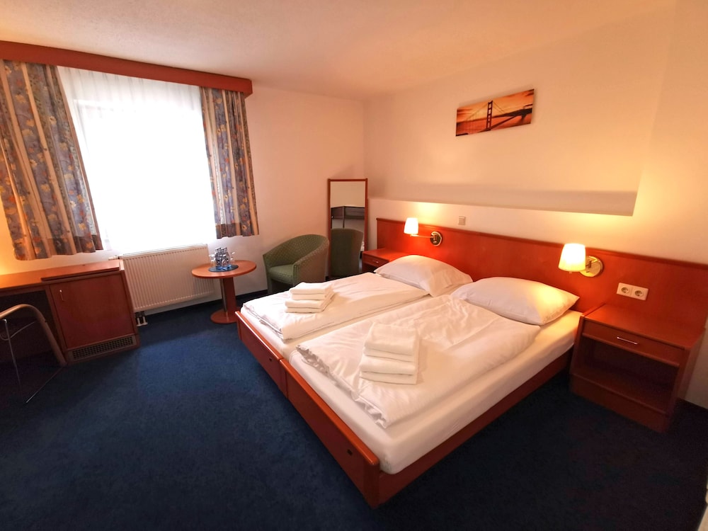 Double Room - Photo 3