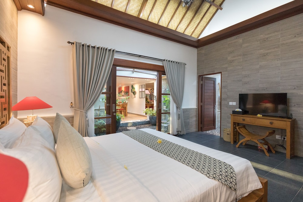 Luxury Villa, 4 Bedrooms, Pool View - Photo 1