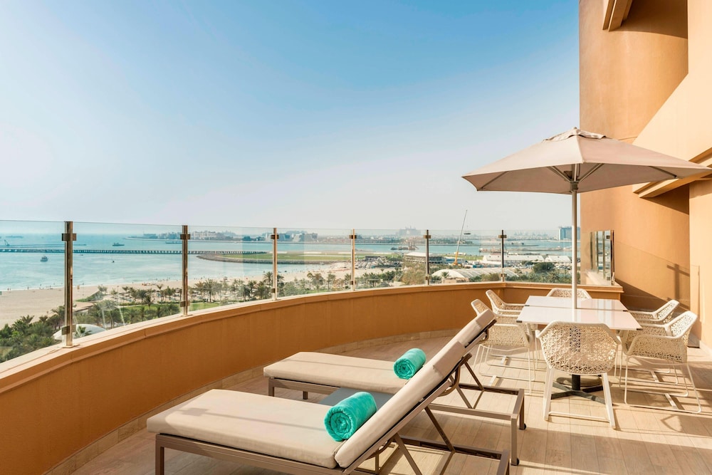 Family Suite, 1 Bedroom, Smoking, Sea View - Photo 10