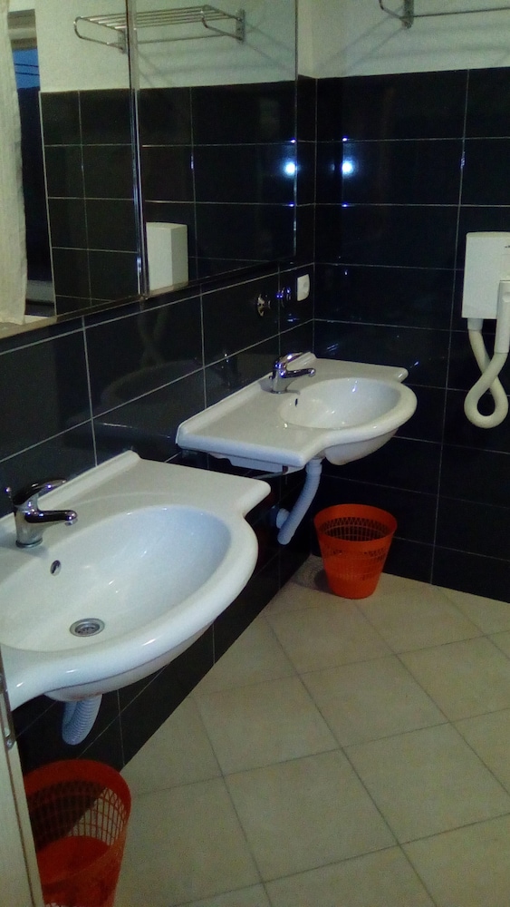 Basic Shared Dormitory, Women only, Shared Bathroom (1 bed in 8 bed dorm) photo 2