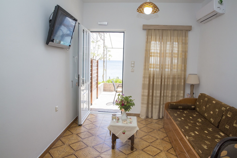 Deluxe Apartment, 1 Bedroom, Terrace, Sea View photo 2
