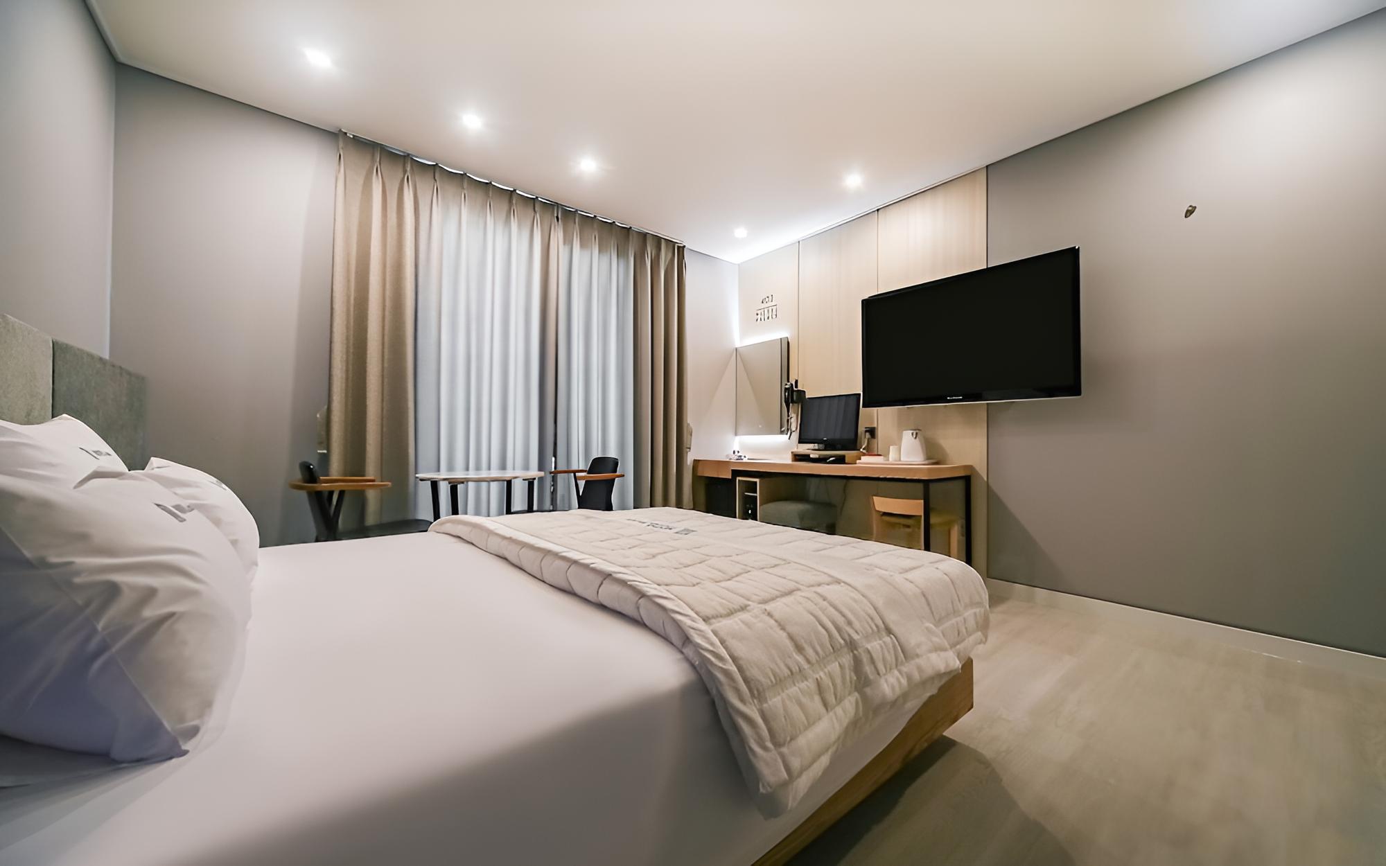 Room (Standard) - Photo 1