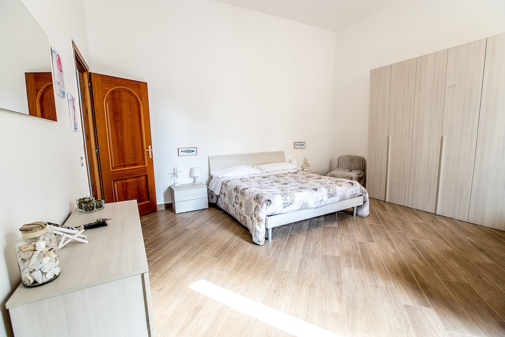 Superior Room, 1 Queen Bed, Balcony