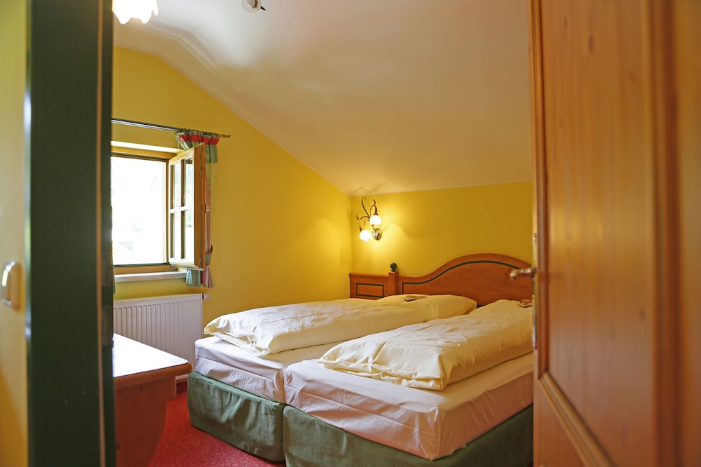 Traditional Suite photo 2