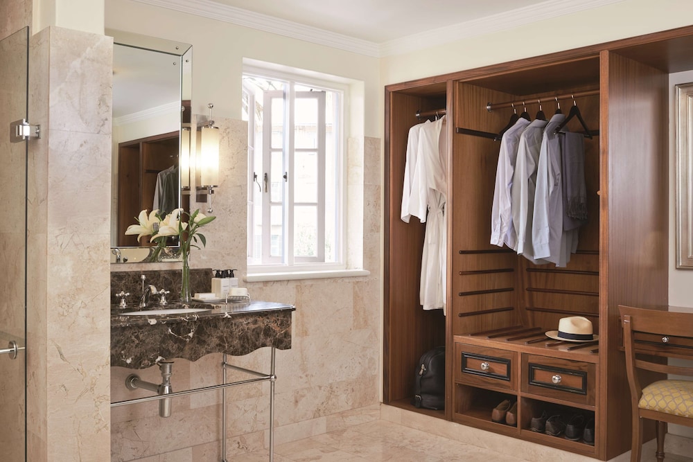 Junior Suite (Deluxe) - Photo 3