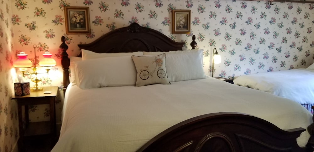 Deluxe Triple Room, Ensuite (Thyme) photo 1