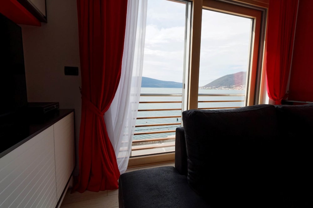 Duplex, 3 Bedrooms, 2 Bathrooms, Sea View photo 3