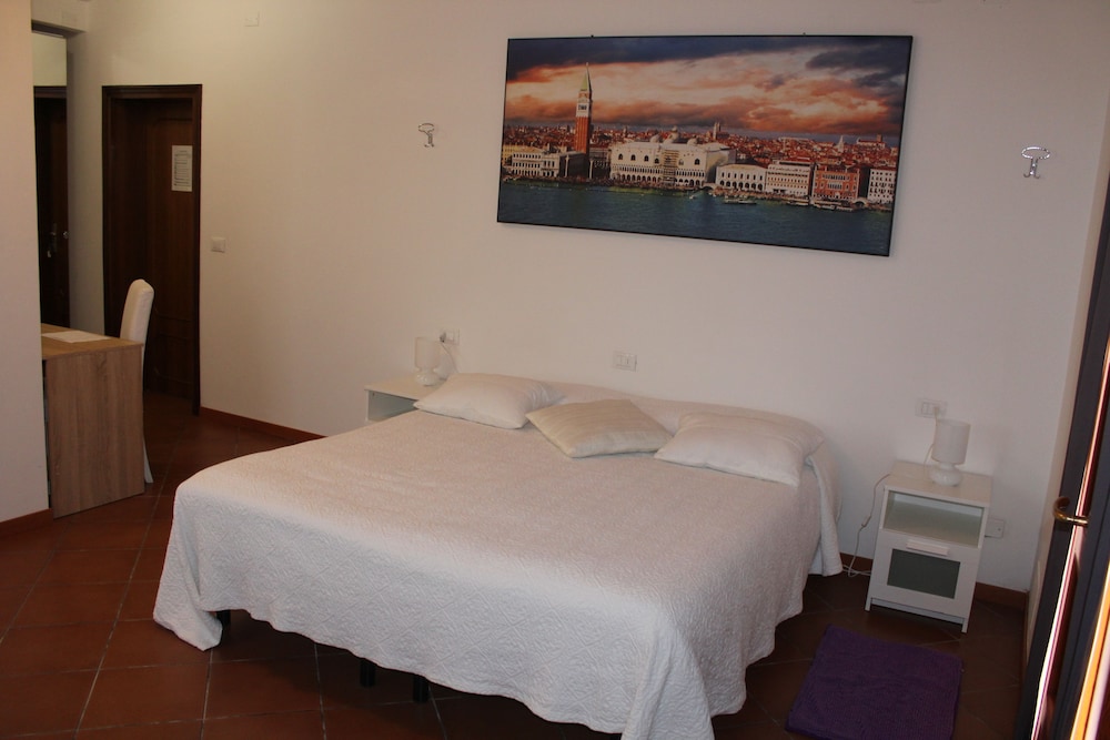 Standard Quadruple Room, Private Bathroom