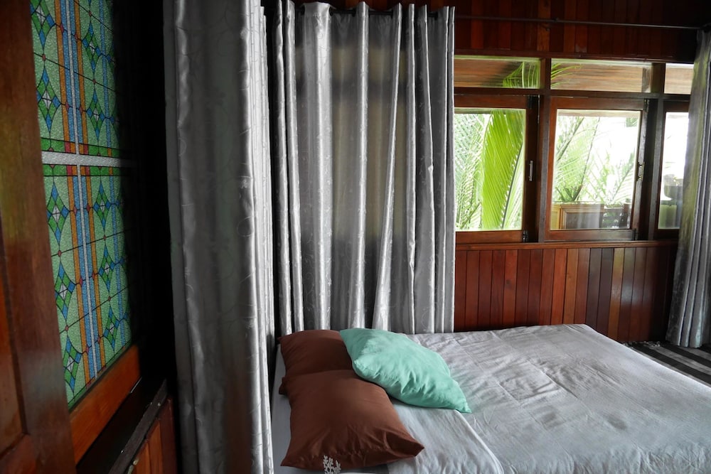 Baan Rimnam