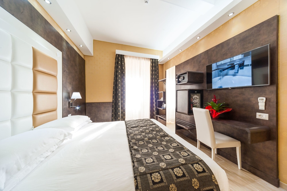 Deluxe Double Room, City View photo 2