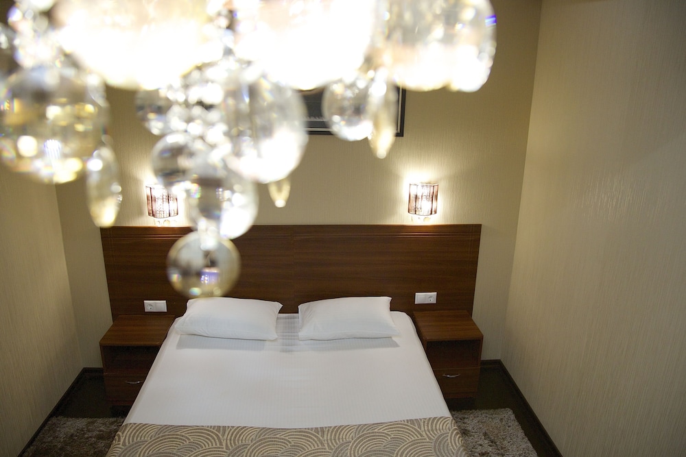 Family Room, Terrace photo 1