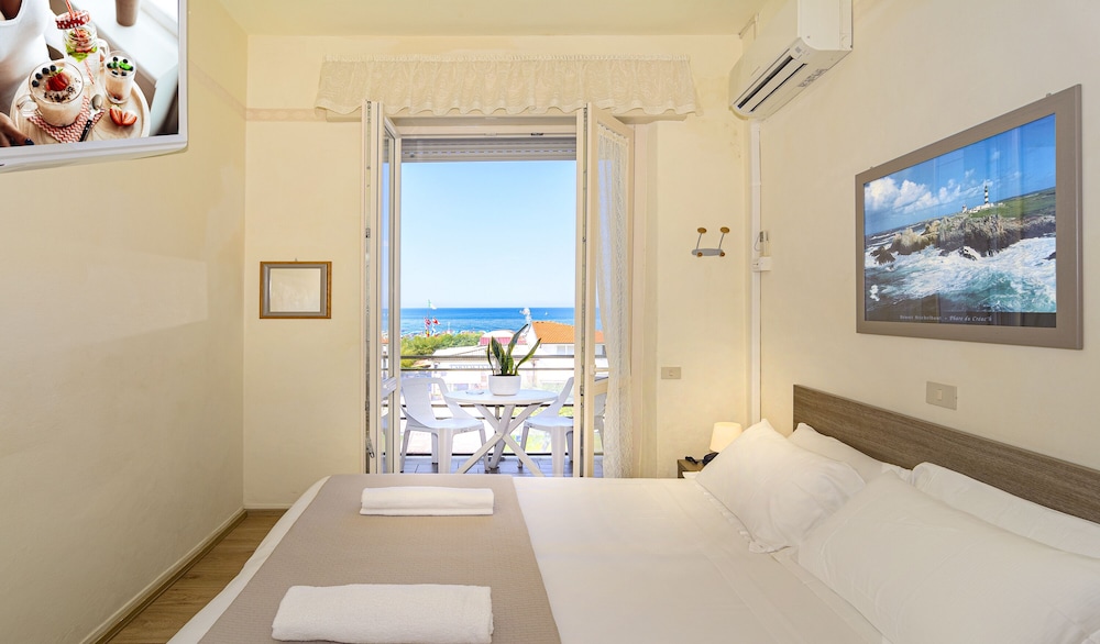 Double Room, Balcony, Sea View