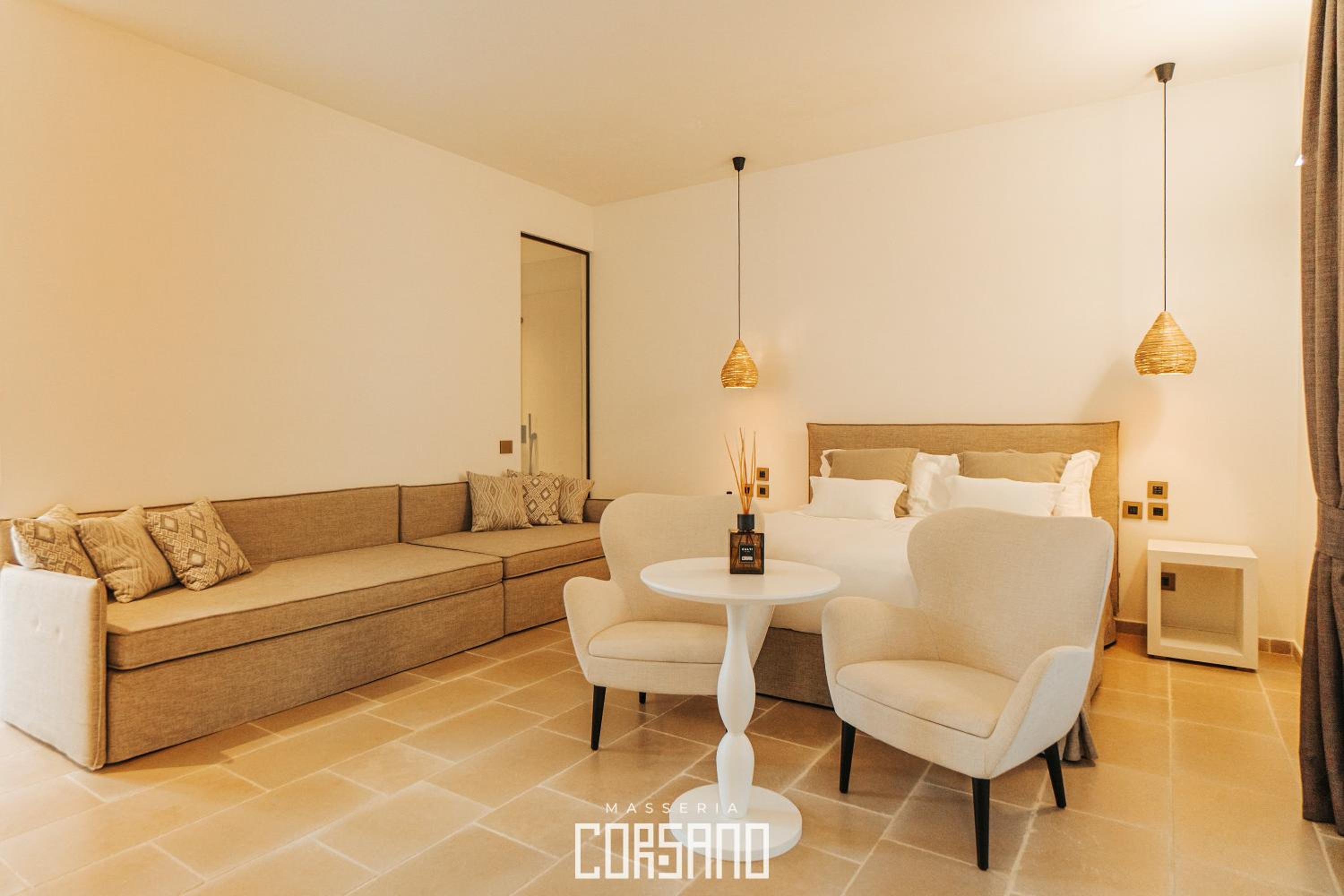 Suite - Photo 5