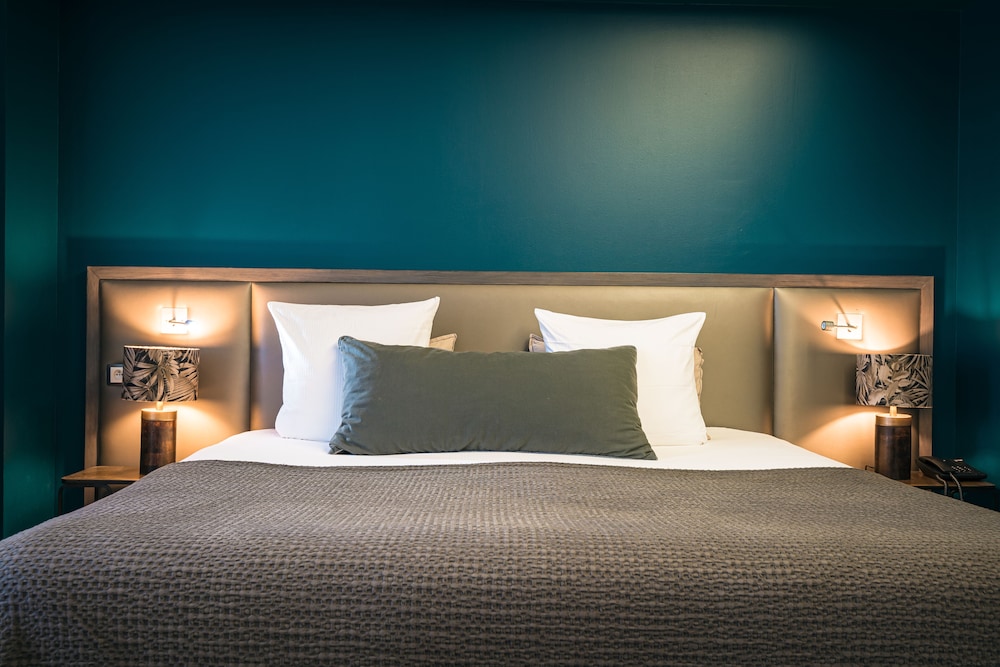 Junior Sea View Suite photo 3
