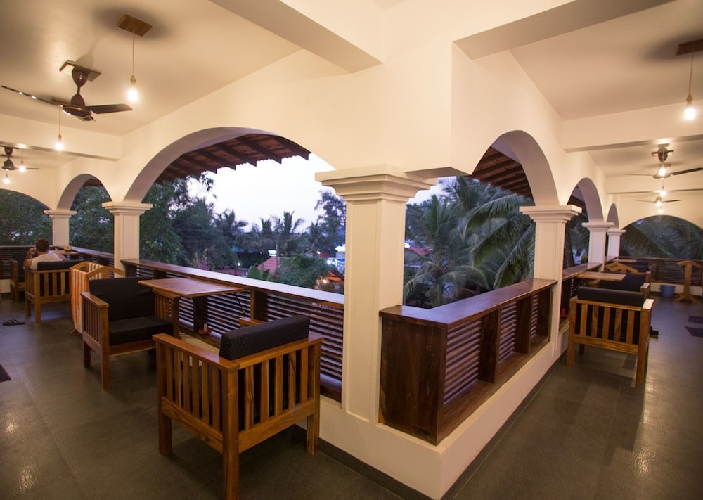 Courtyard Room photo 2