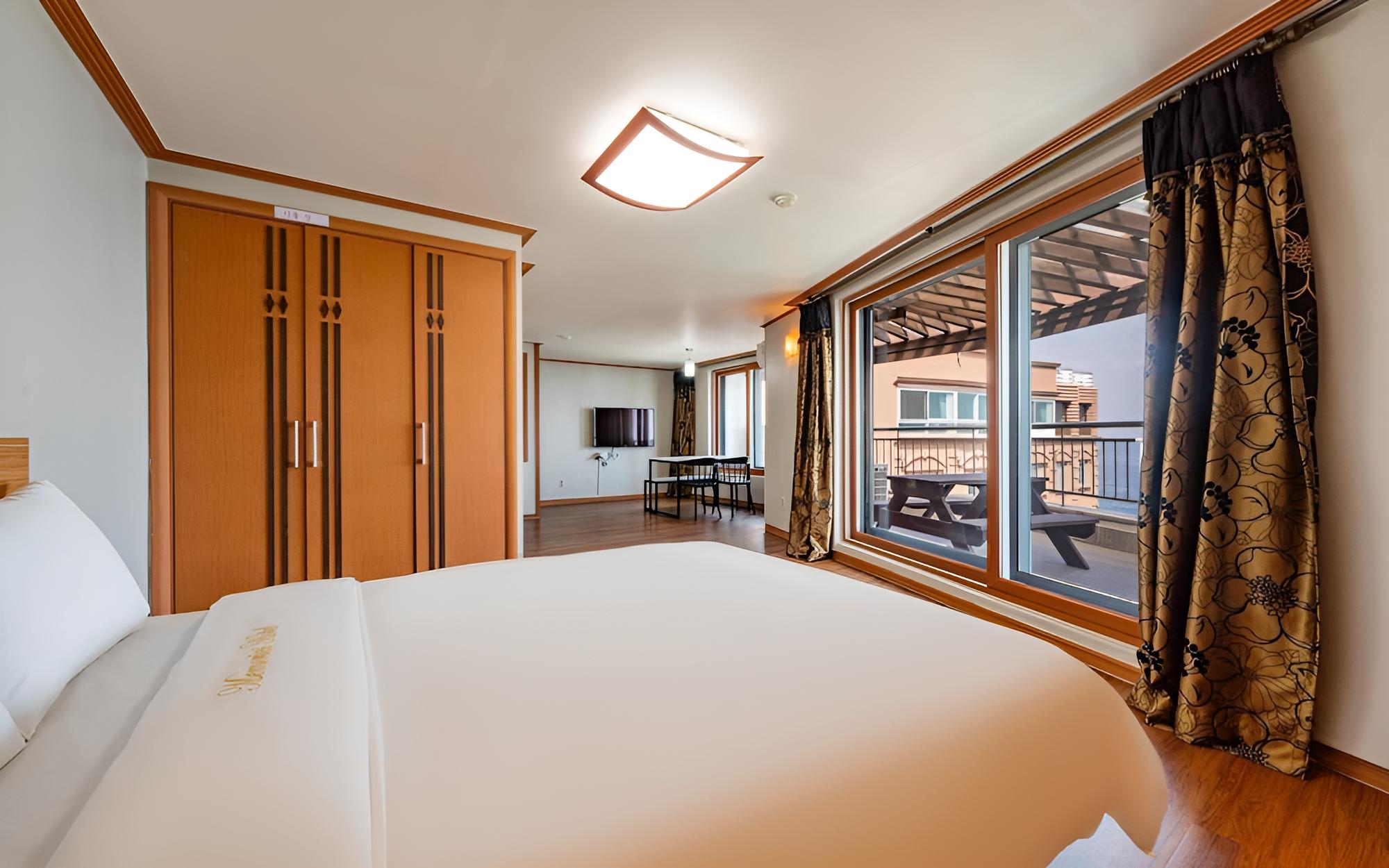 Room (Donghae 706 (Ocean view terrace/outdo) photo 3