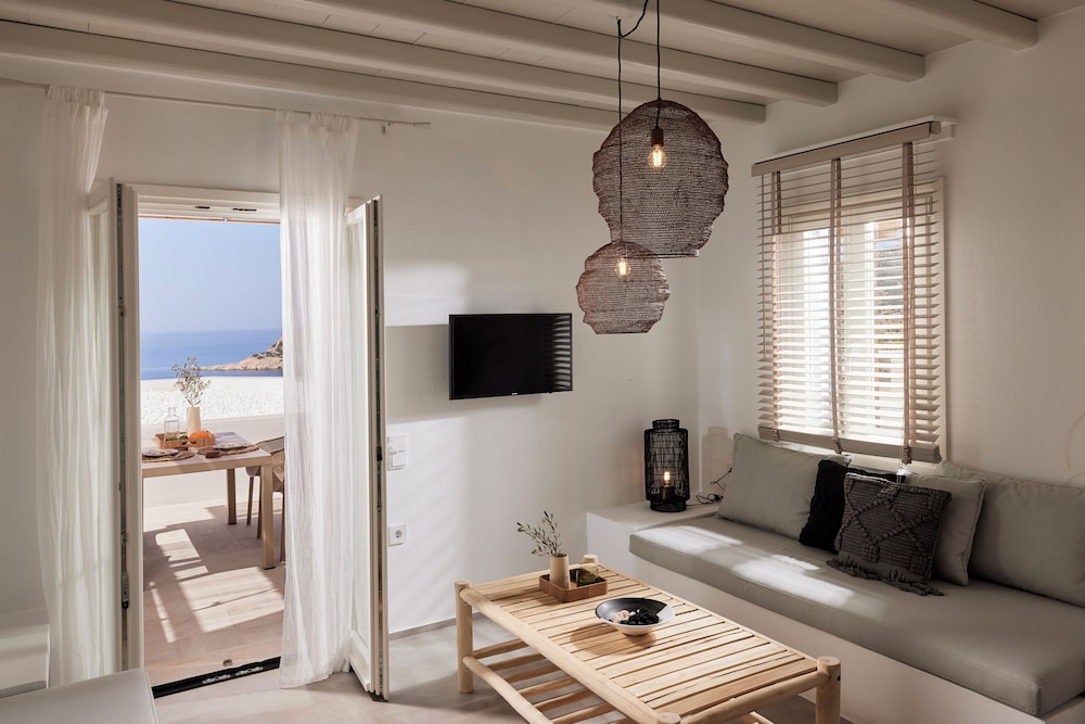 Family Suite With Sea View photo 2