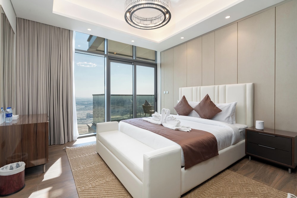 Luxury Apartment, Balcony, City View photo 2
