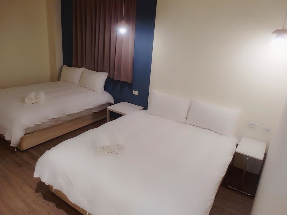 Classic Quadruple Room - Photo 1
