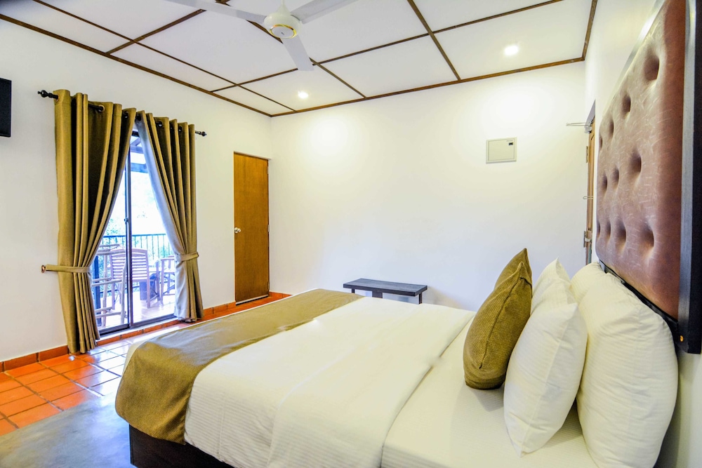 Deluxe Double or Twin Room, Ensuite photo 1