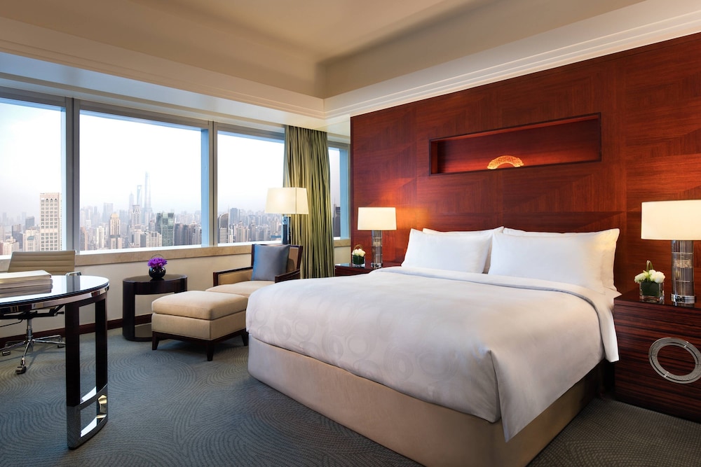 Skyline View King Room (Executive Lounge Access) photo 1