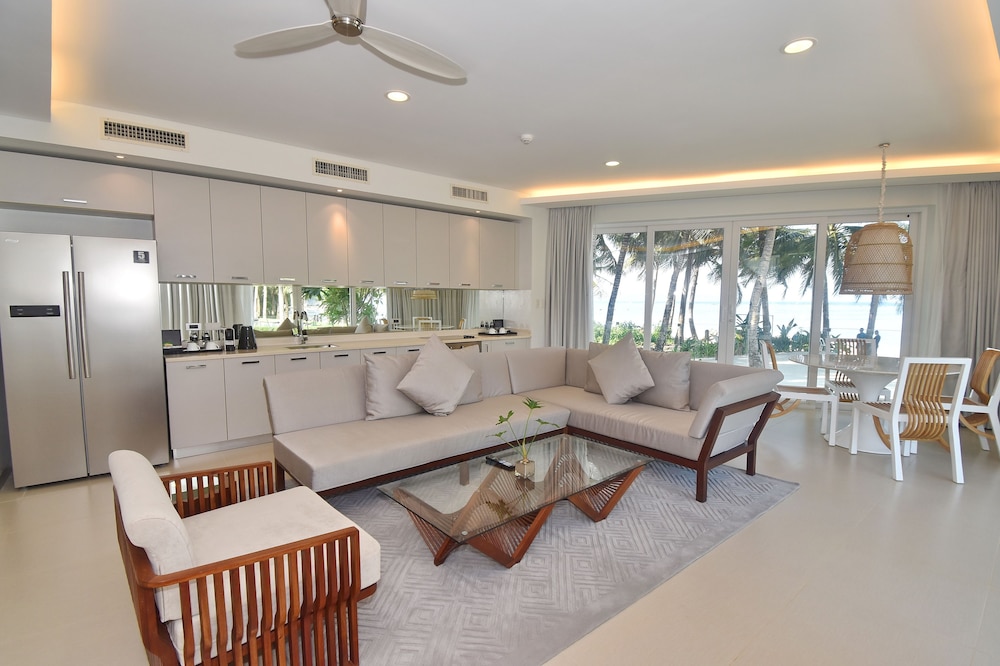 Premier Suite (Two Bedroom Sea View) - Photo 13