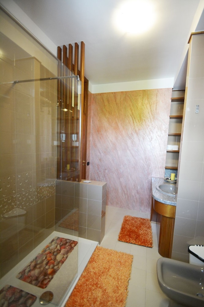 Deluxe Triple Room, Balcony photo 3