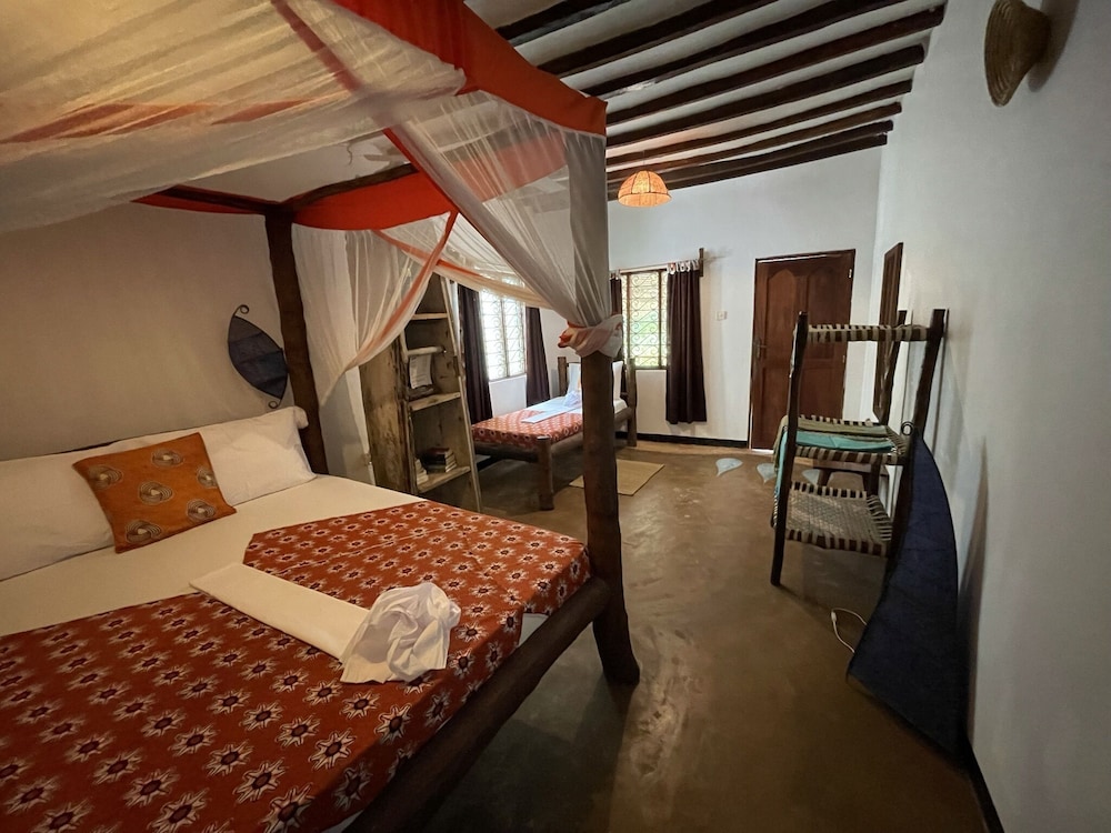 Garden Bungalow