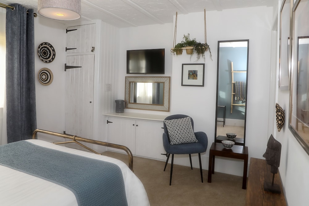 The Farmhouse Room photo 3