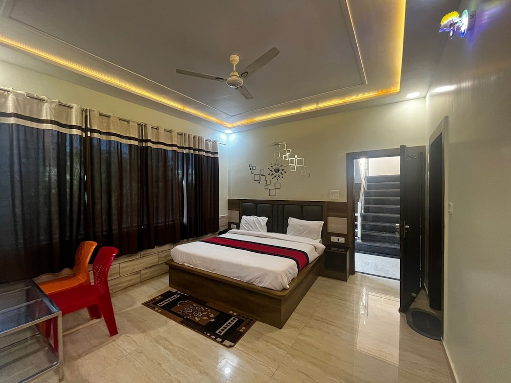 Club Room