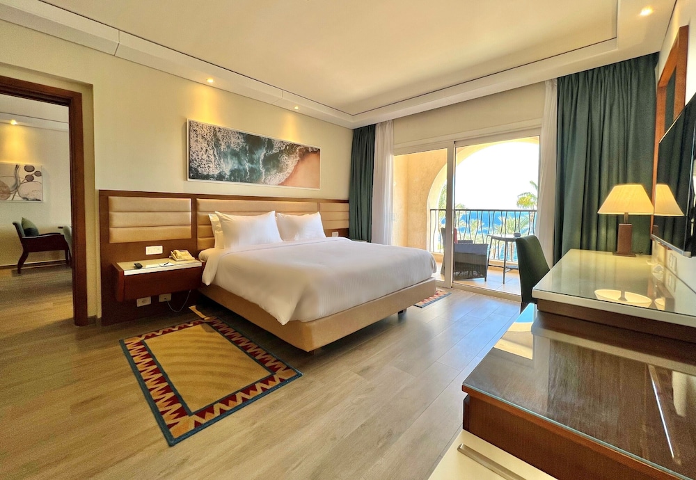 Suite, 1 Bedroom (Sea Front) - Photo 5