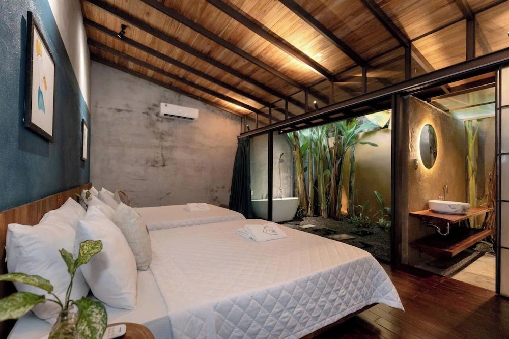 Classic Villa, Multiple Bedrooms, Garden View